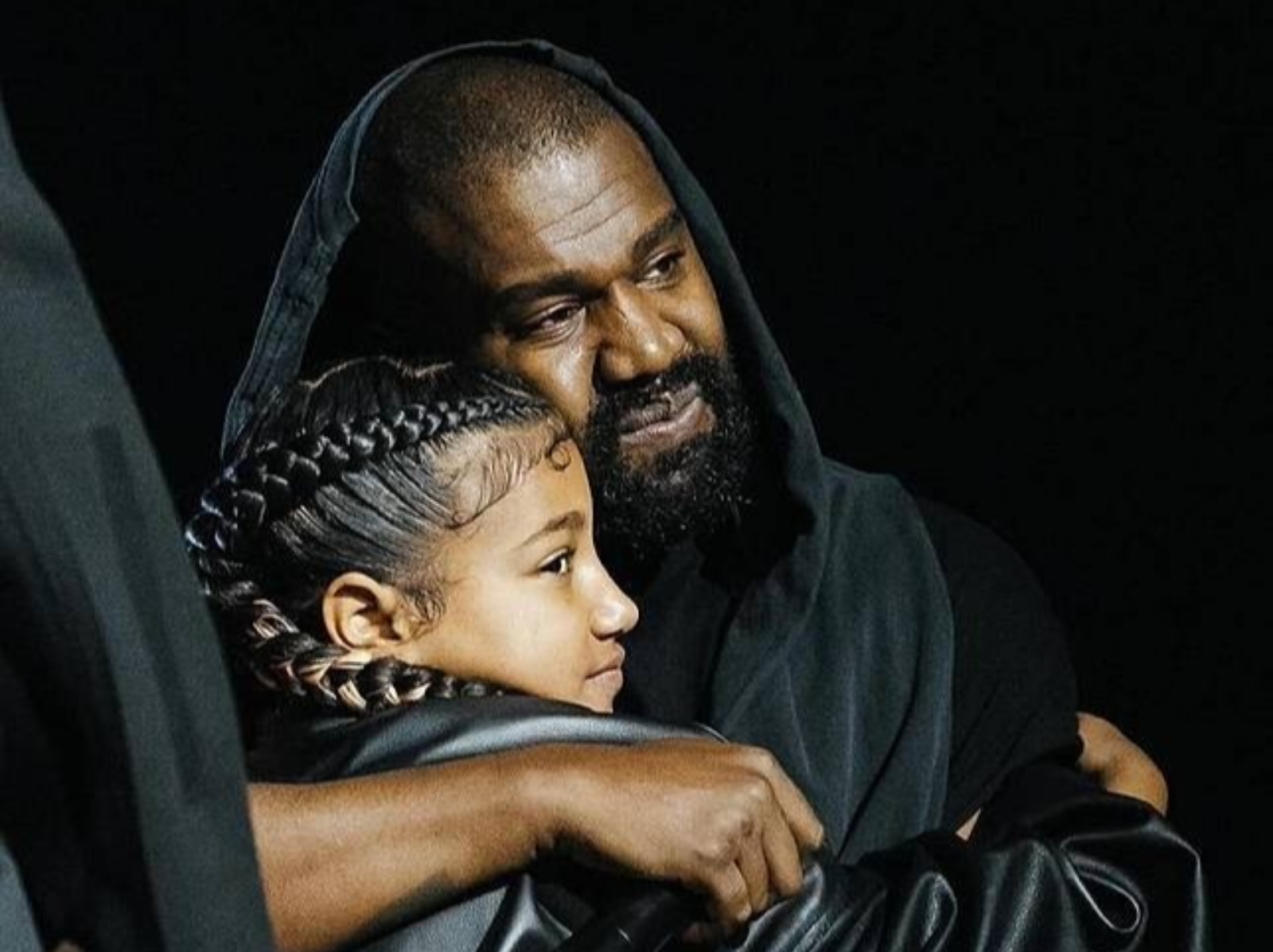 肯爺 Kanye West 讓女兒參與「吹牛老爹」Diddy 歌曲惹怒金卡戴珊 Kim Kardashian！