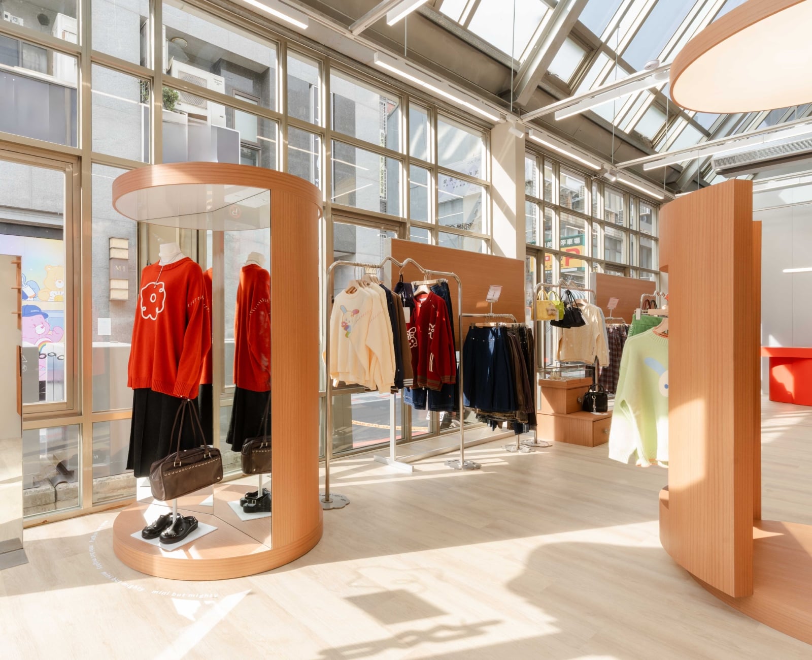 2026 台灣平價網購衣服品牌推薦！Dcard 熱搜 7 大人氣必買清單一次看！