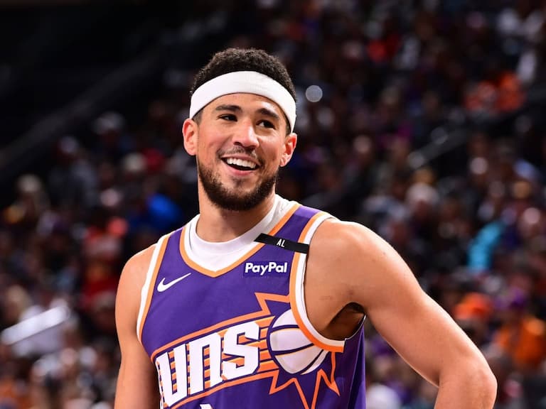 「中文布克」打球激似 Devin Booker 爆紅!本人親送 Nike Book 1 限定配色羨煞廣大網友!