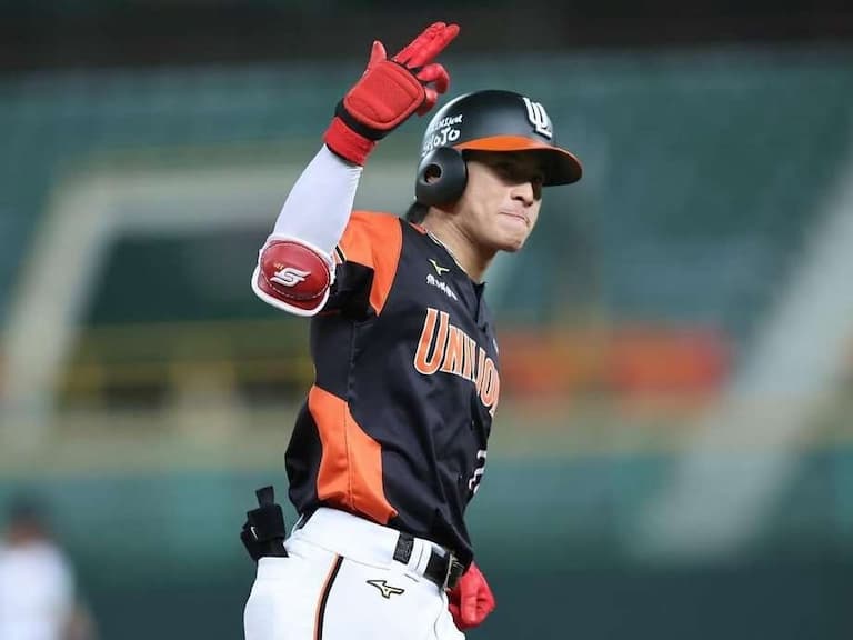 陳傑憲與統一獅正式簽下 10 年大約！中職史上首位「2 億男」誕生！