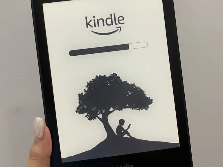 2025 電子書閱讀器推薦！Dcard、PTT 網友激推： 樂天 Kobo、文石 BOOX⋯高效輕便好入手！