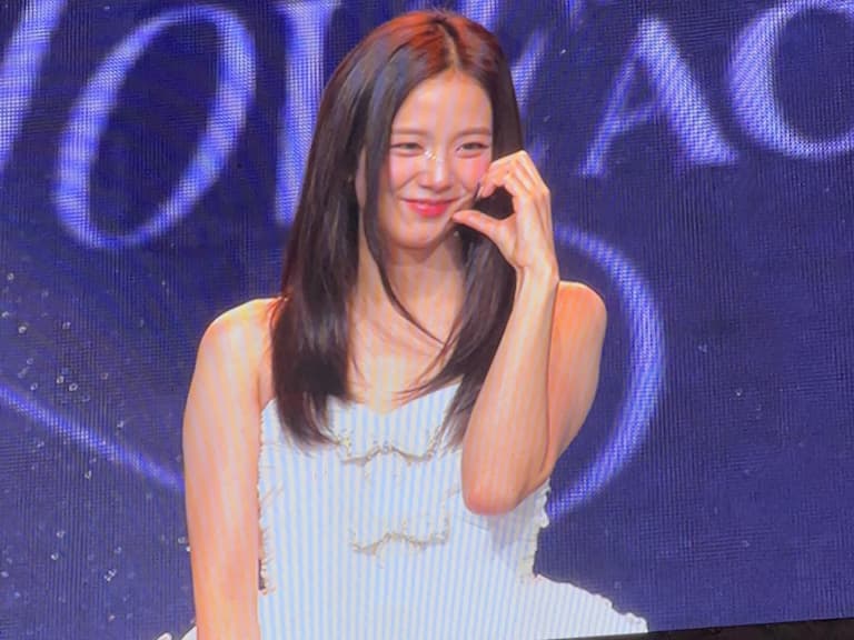 Jisoo 桃園見面會嗨翻!親民秀台語:「BLINKS 水啦!」