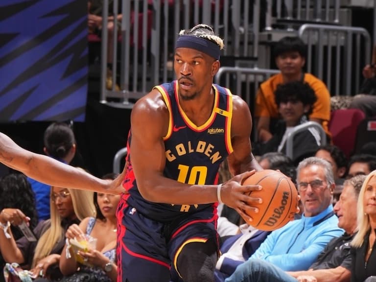 NBA/Jimmy Butler 交易後首次回熱火主場就被打爆!與前隊友「零接觸」賽後直返休息室!