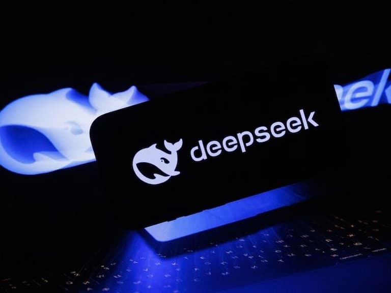 DeepSeek V3 升級、OpenAI 推 Sora！兩大 AI 同天發表掀起熱議！
