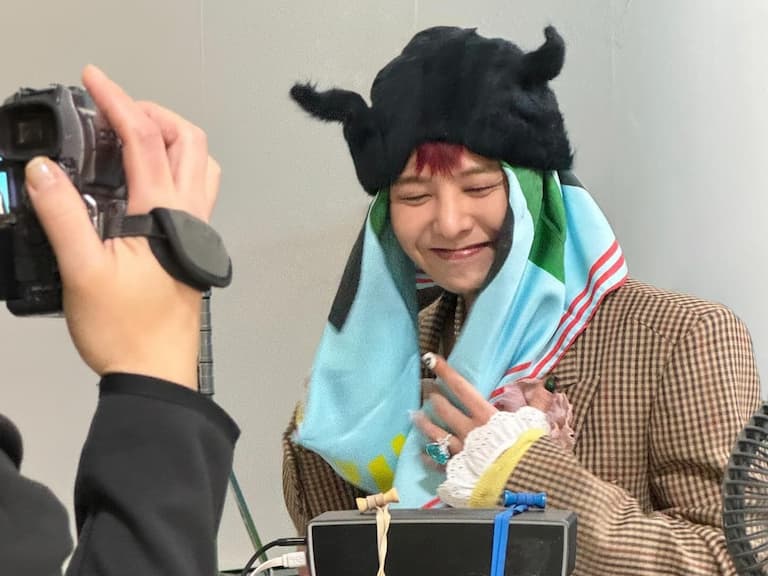 GD 周邊推出「手燈頭巾」！網分享實拍圖根本「迷你版龍哥」！