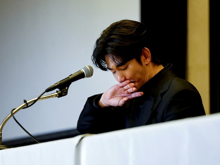 金秀賢記者會「受訪不給問」!手法神似鄭俊英、朴有天惹議!