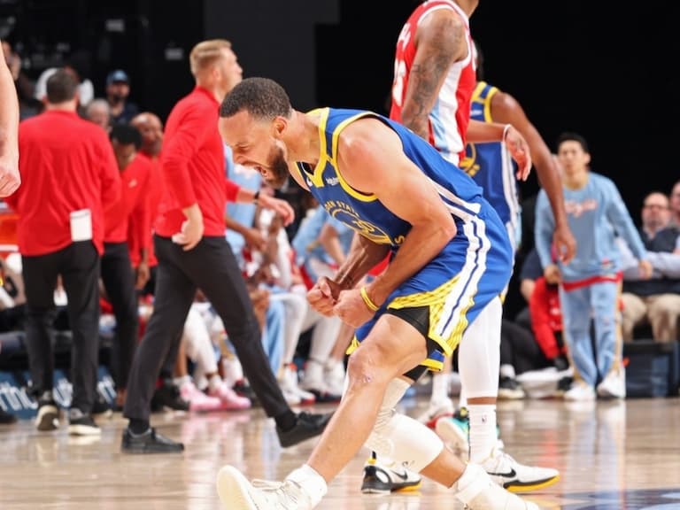 NBA/Stephen Curry 狂轟 52 分飆進 12 顆三分球!超越詹皇締造諸多歷史紀錄!