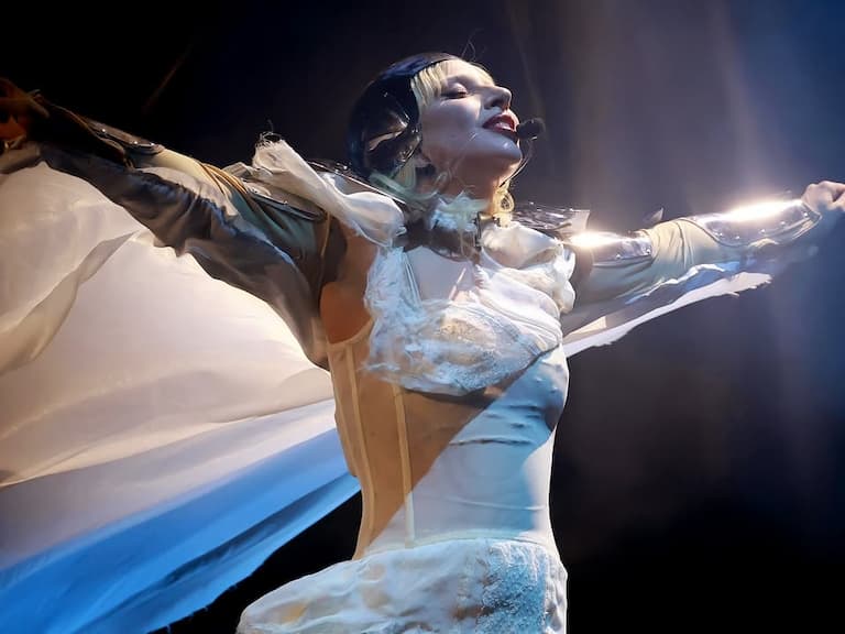 2025 Coachella 科切拉音樂節 Lady Gaga 驚豔登場！兩小時「劇場式演出」演出引大讚！