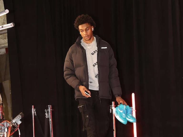 【NBA 球星穿搭】Jaden McDaniels 私服穿搭盤點！最愛穿 Gallery Dept. 復古短 T 堪稱場下戰袍首選！