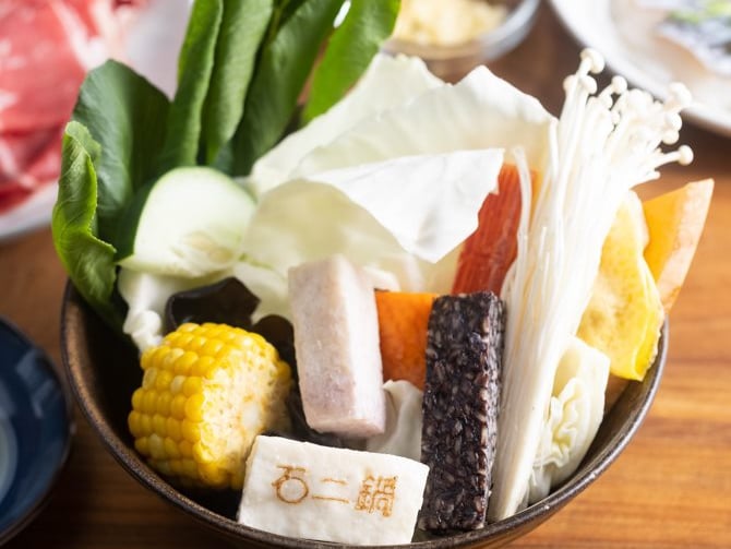 Threads 發問持久香水推薦！網有推「石二鍋超持久」！4 招有效去除火鍋味、防止異味沾身，加碼推薦髮香噴霧！