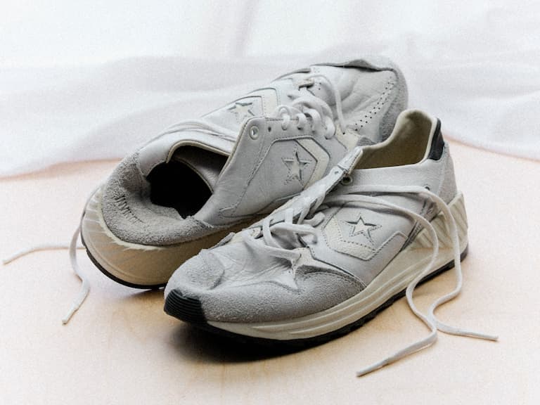 INVINCIBLE x Converse Wave Trainer 聯名復古鞋款登場!全球僅限量 100 雙!