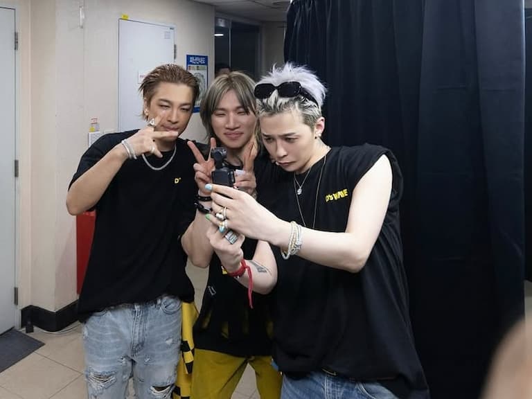 BIGBANG 大聲演唱會 GD、太陽現身!勾肩合唱〈SOBER〉秀團魂!