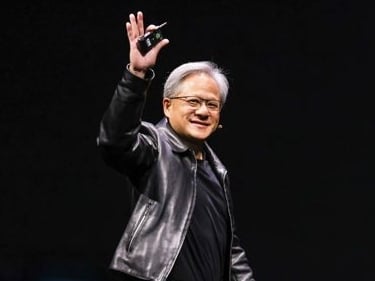 Nvidia 輝達黃仁勳 10 年來首次調薪！年收入高達 15 億！