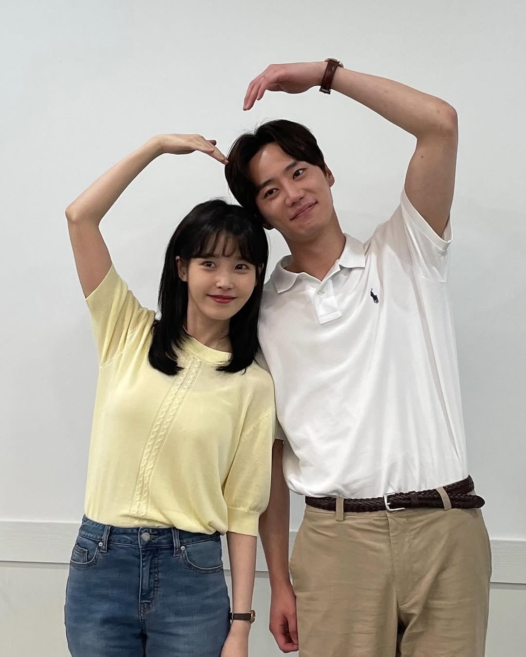 IU