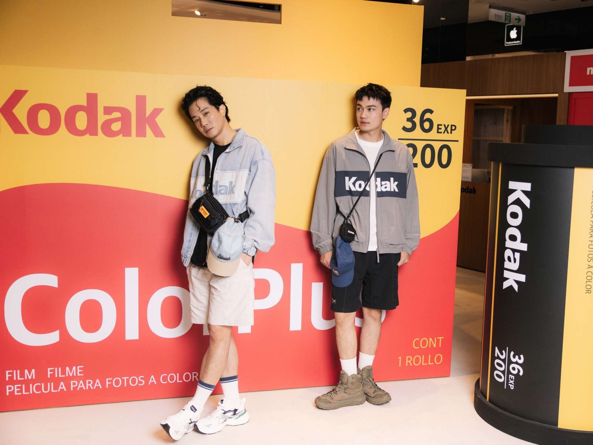 KODAK APPAREL 快閃店登陸台北信義 A11！薛仕凌、劉子銓化身「行走的底片」，定格風格記憶！