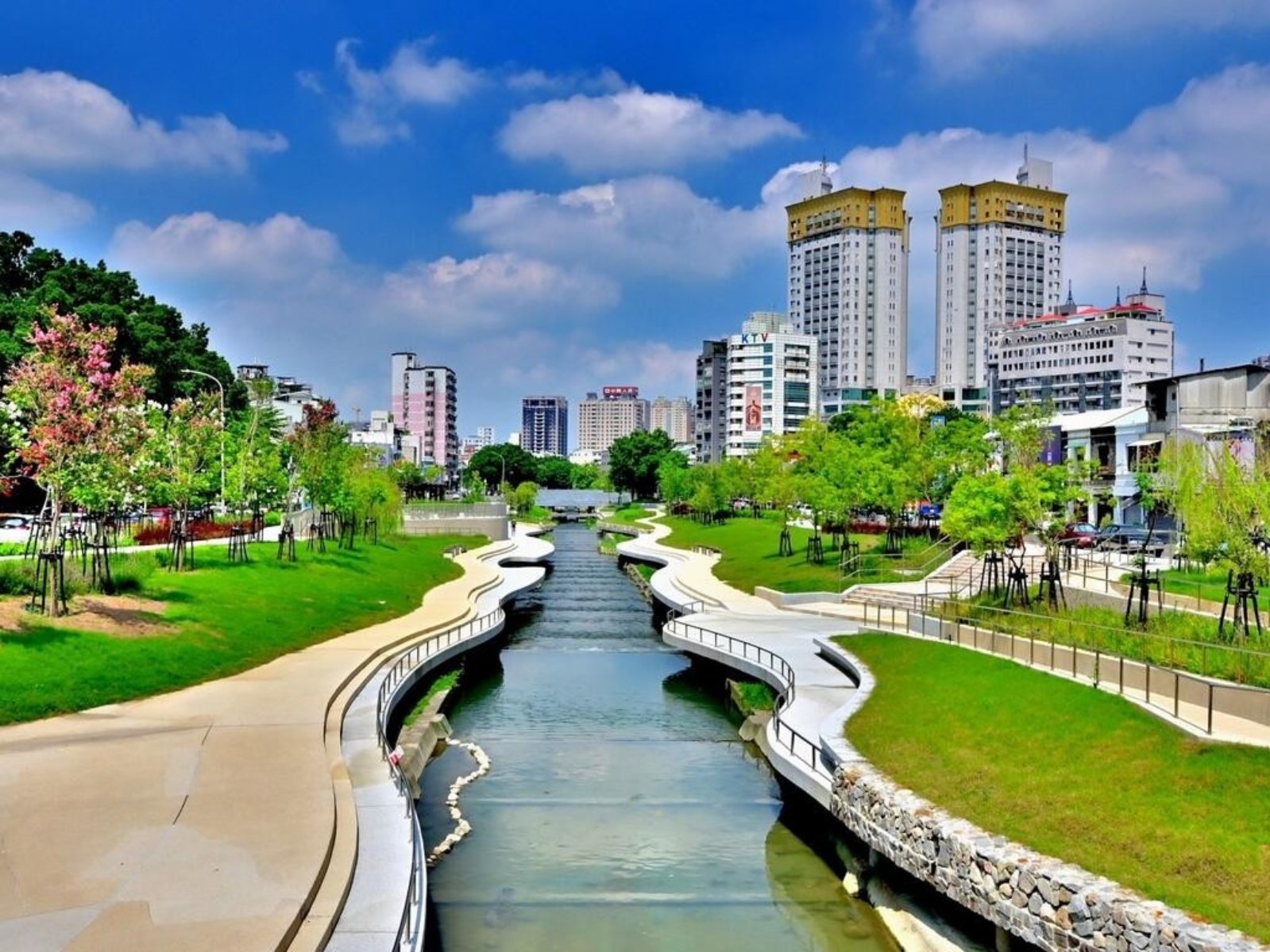 台灣 10 大觀光景點最新排名出爐！鹿港老街衝第一、台中多處景景點下跌引熱議！