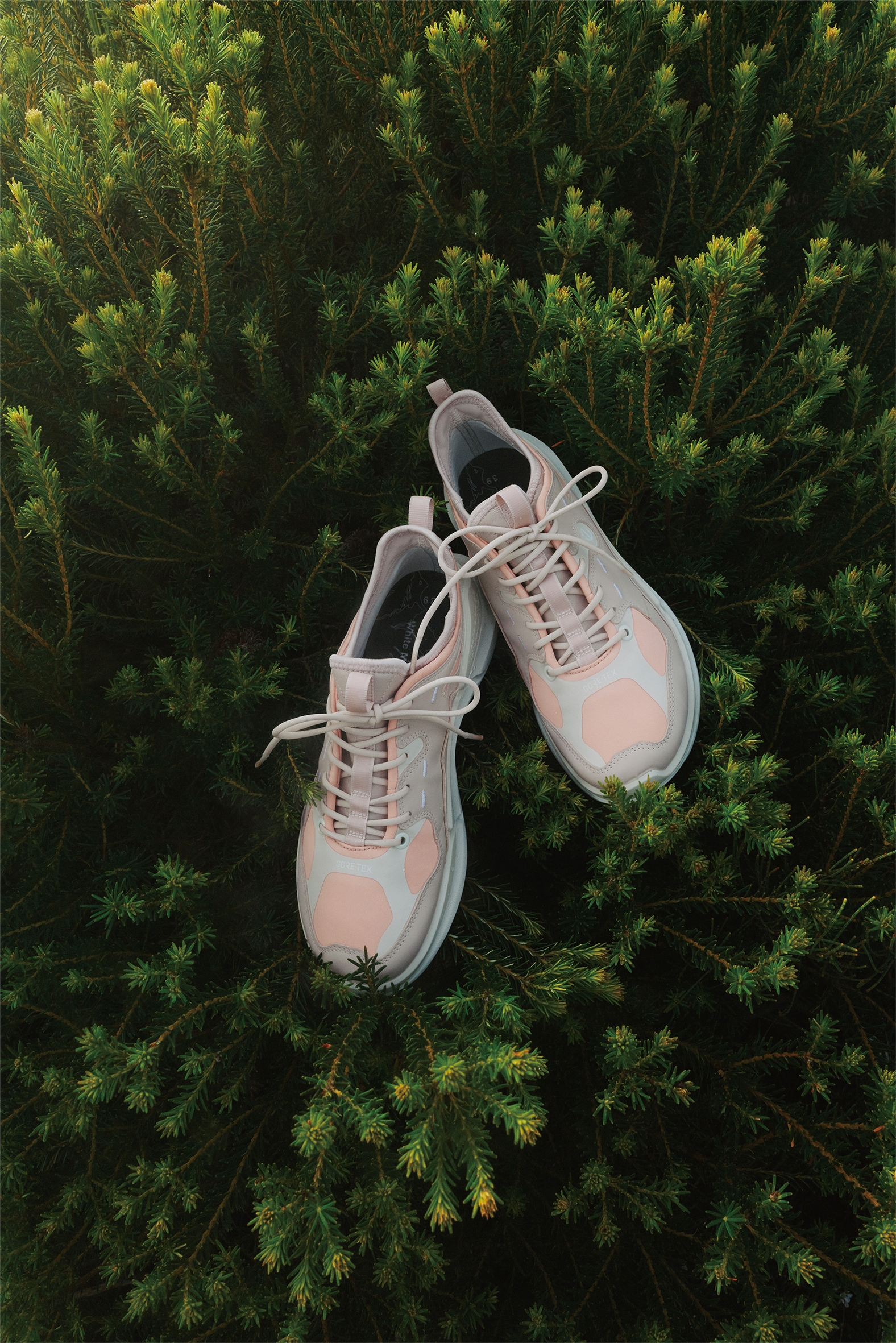 都市&山系風格自由切換!ECCO x White Mountaineering 限量聯名五大亮點一次整理給你!