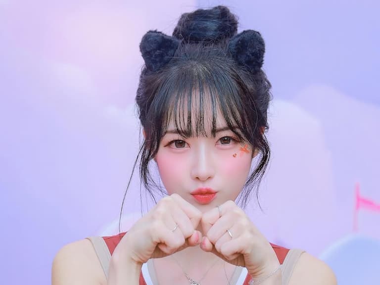 朴旻曙遇瘋狂粉絲一路追上高鐵!嚇壞直言:「跟到家裡怎麼辦!」【野生抓正妹】