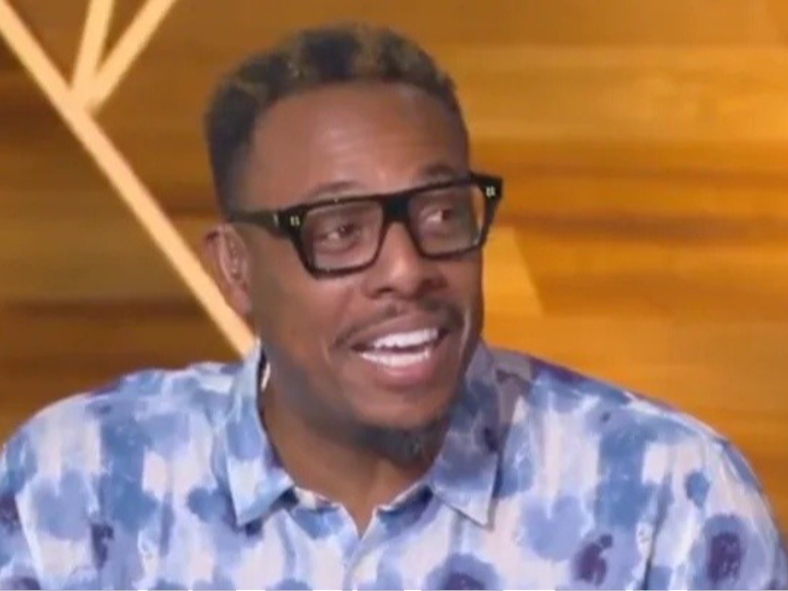 NBA／Paul Pierce 兌現塞爾提克輸球承諾！花 7 小時穿浴袍走 32 公里抵達公司！