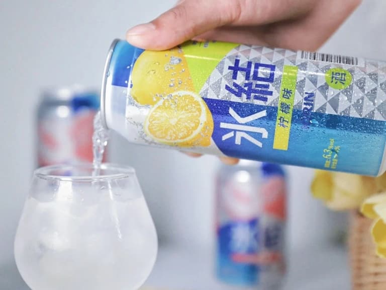 2026 超商冰結啤酒加什麼 Dcard 5 大推薦：葡萄加燒酒、檸檬加伏特加⋯快收藏！