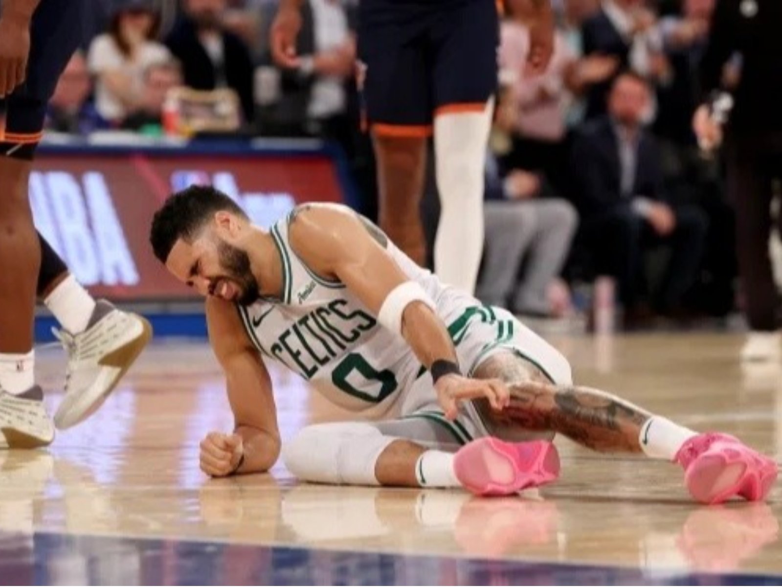 NBA／Jayson Tatum 阿基里斯腱撕裂情緒潰堤，父親提偶像 Kobe 勉勵兒子努力康復！