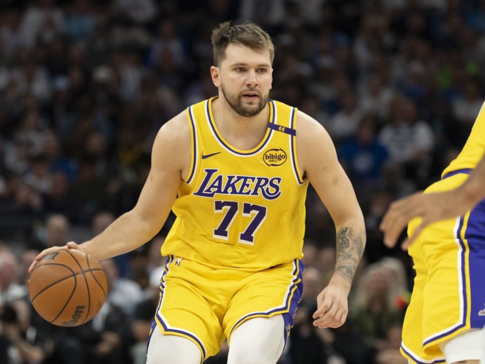 NBA／湖人公開招募「體能教練」年薪最高 750 萬，恐針對 Luka Doncic 引熱議！