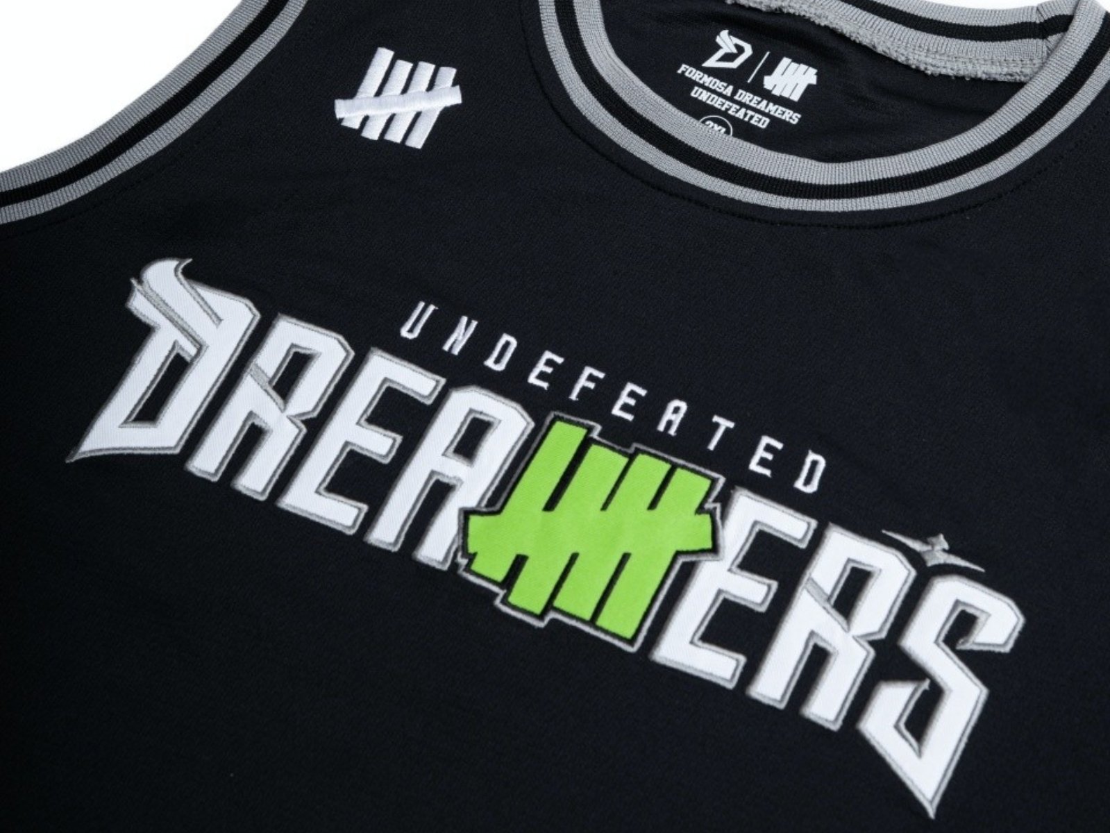 UNDEFEATED x 福爾摩沙夢想家首度聯名系列完整公開！致敬籃球與街頭文化的結合！