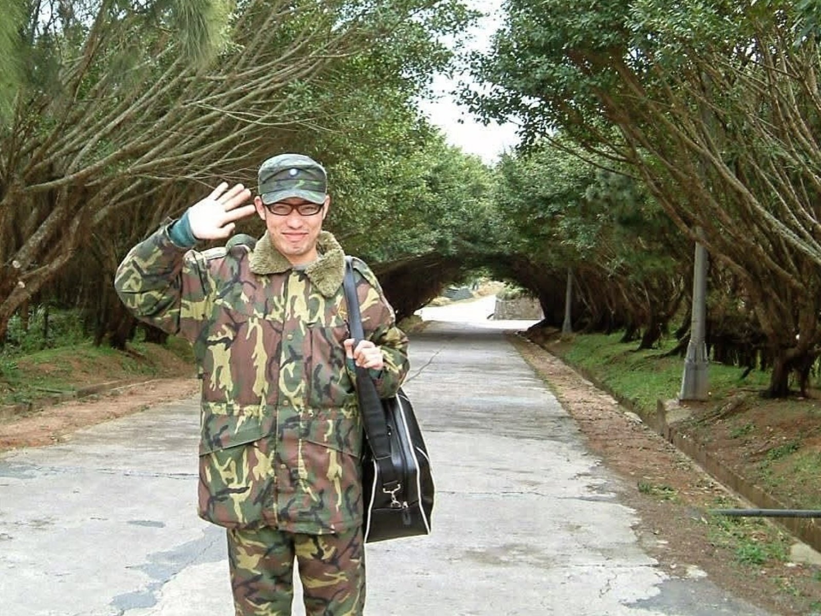 熱狗開酸演藝圈閃兵！曬馬祖軍旅照「當兵超好玩的啊！」