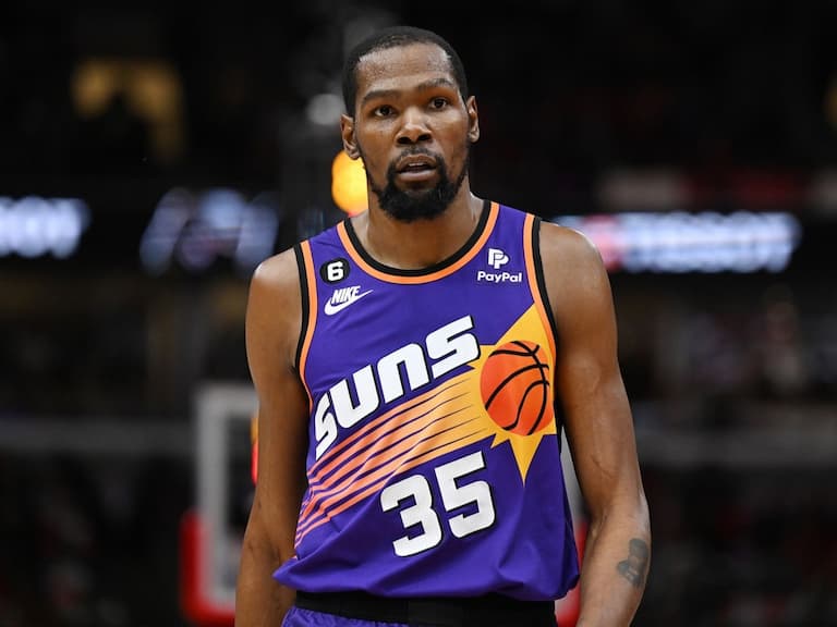 NBA/76 人有意招募 KD「送走 PG+首輪 3 號籤」,但卻存在一項隱憂!