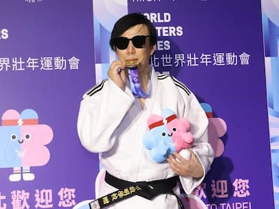 蕭煌奇世壯運柔道摘金遭網笑稱「目中無人」，本人 13 字幽默回應再度被讚爆！