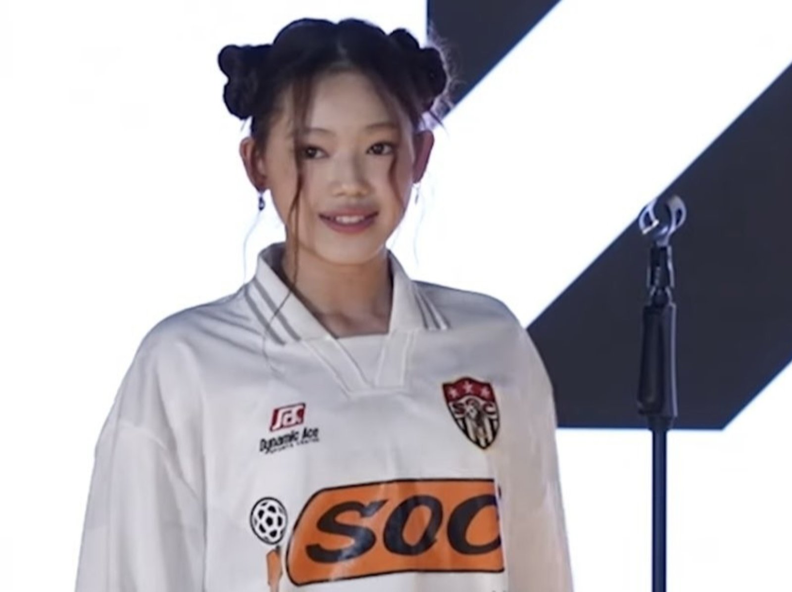 YG 新女團首位成員 Evelli 公開！來自澳洲、年僅 15 歲、練習兩年⋯饒舌實力掀起熱議！