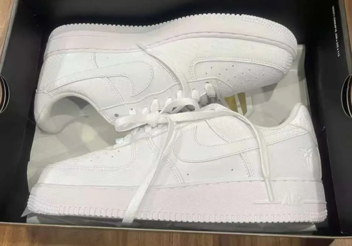 Kobe Bryant x Nike Air Force 1 Low 實鞋搶先曝光!蛇鱗鞋面+刺繡背號太霸氣!
