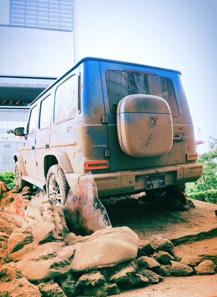 Mercedes-Benz「G-Class 沙雕展」台北 101 霸氣亮相!賓士首度戶外裝置藝術資訊一覽!