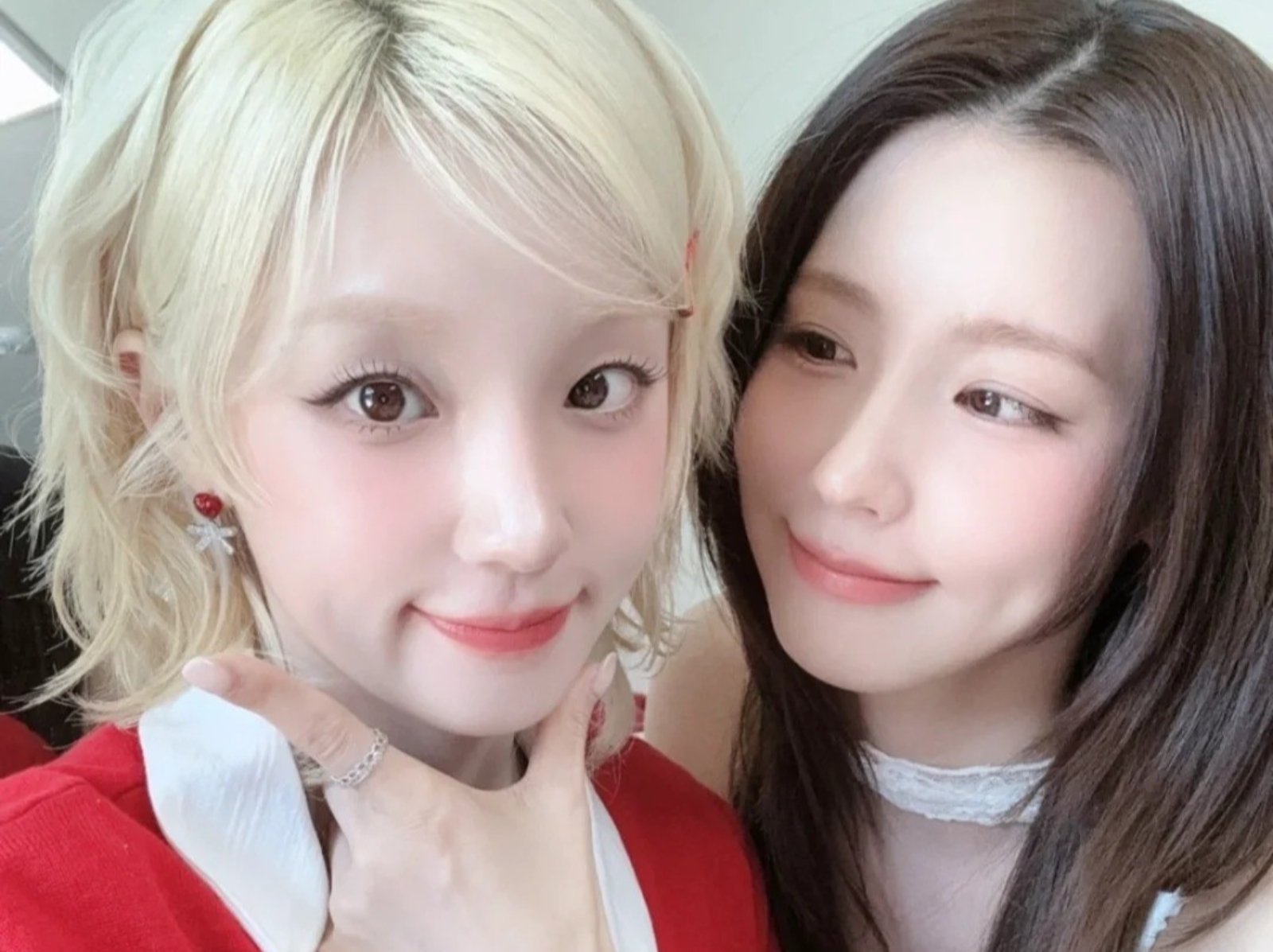 i-dle／(G)I-DLE 薇娟、雨琦自曝「太 E」沒人想同房！爆料：「小娟會把耳機戴上！」