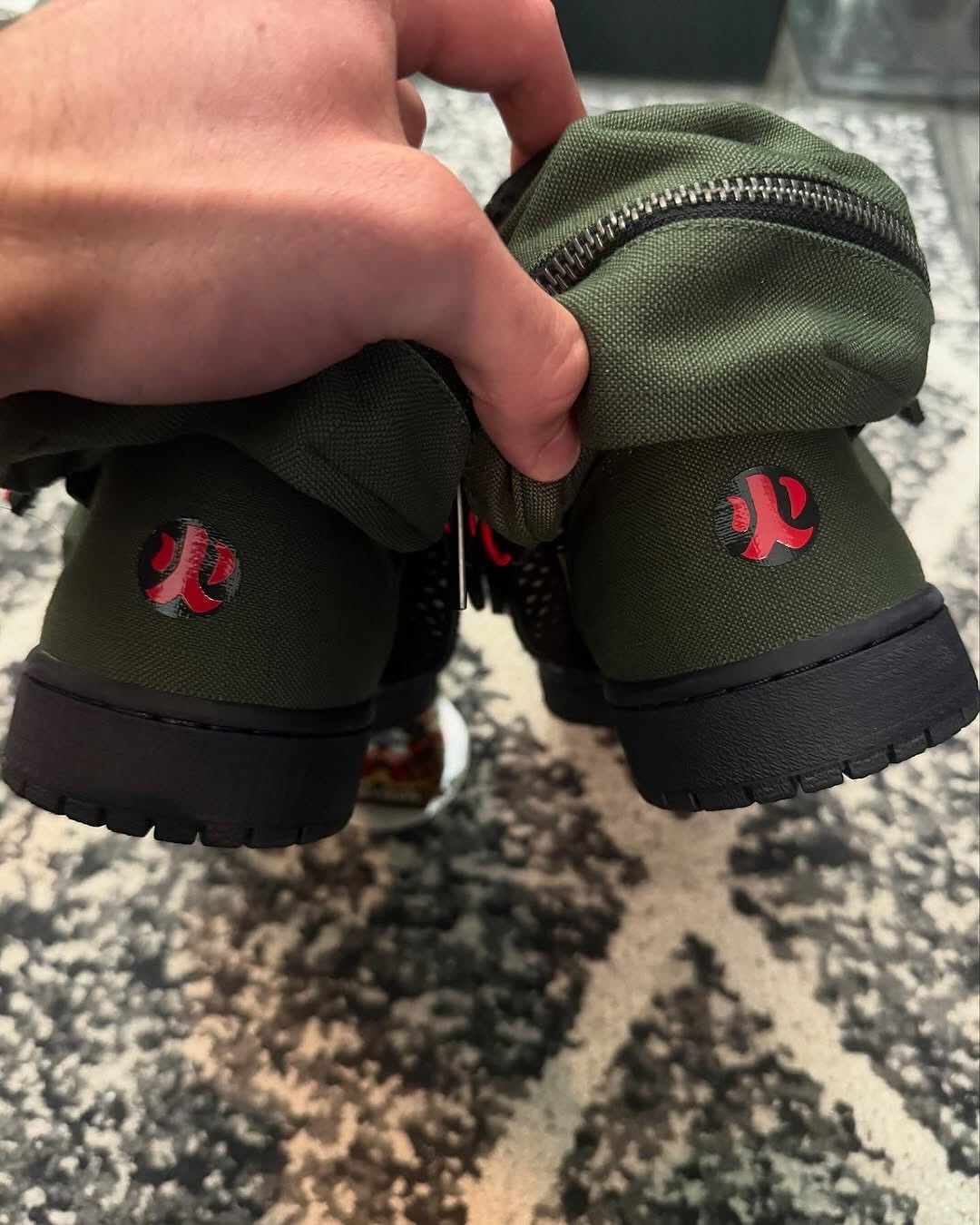 《火影忍者》x Air Jordan 1 真實樣品曝光!卡卡西配色市價飆破「 24 萬」台幣!