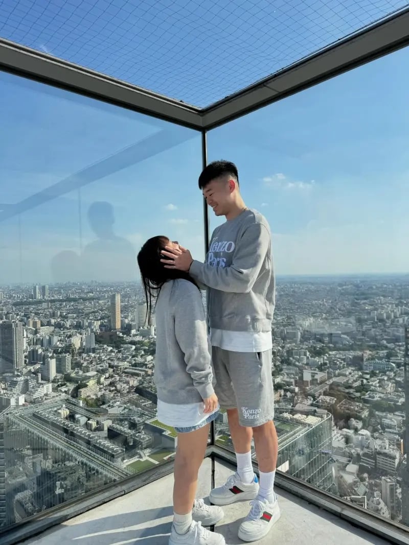 王齊麟、「十元」陳詩媛登記結婚!甜喊:「王太太綁定成功,不容退貨!」