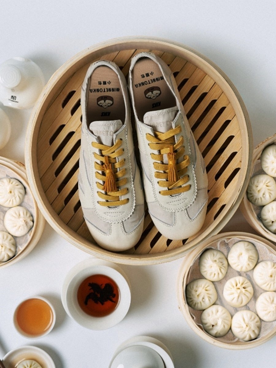 KIKS x MINNETONKA「TWO CITIES」聯名發售資訊一覽,珍奶、小籠包元素加持細節滿分!