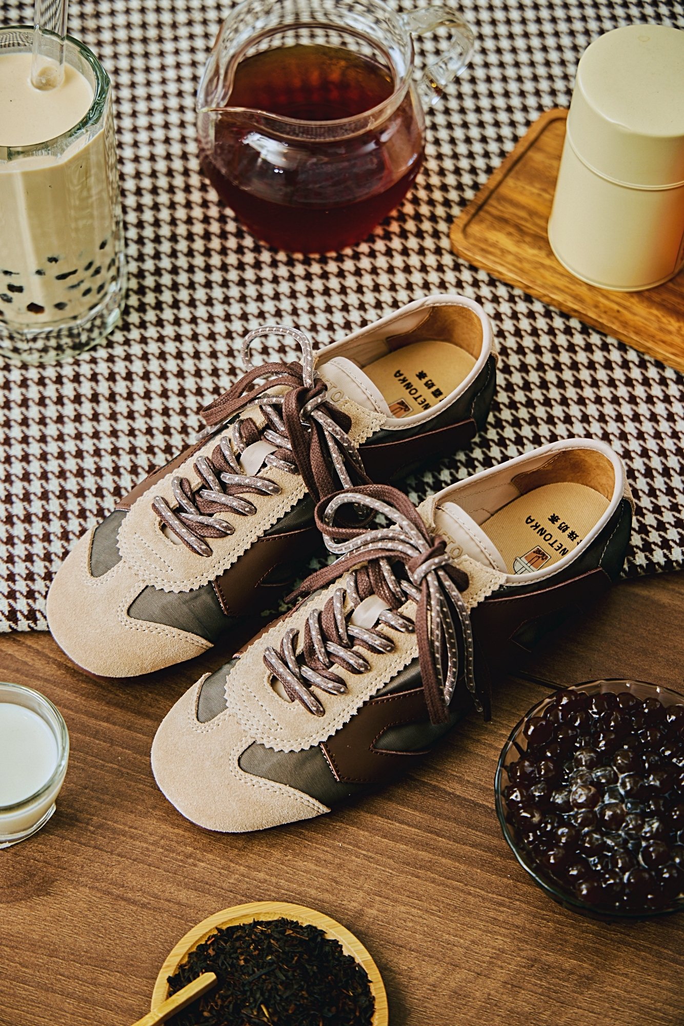 KIKS x MINNETONKA「TWO CITIES」聯名發售資訊一覽,珍奶、小籠包元素加持細節滿分!