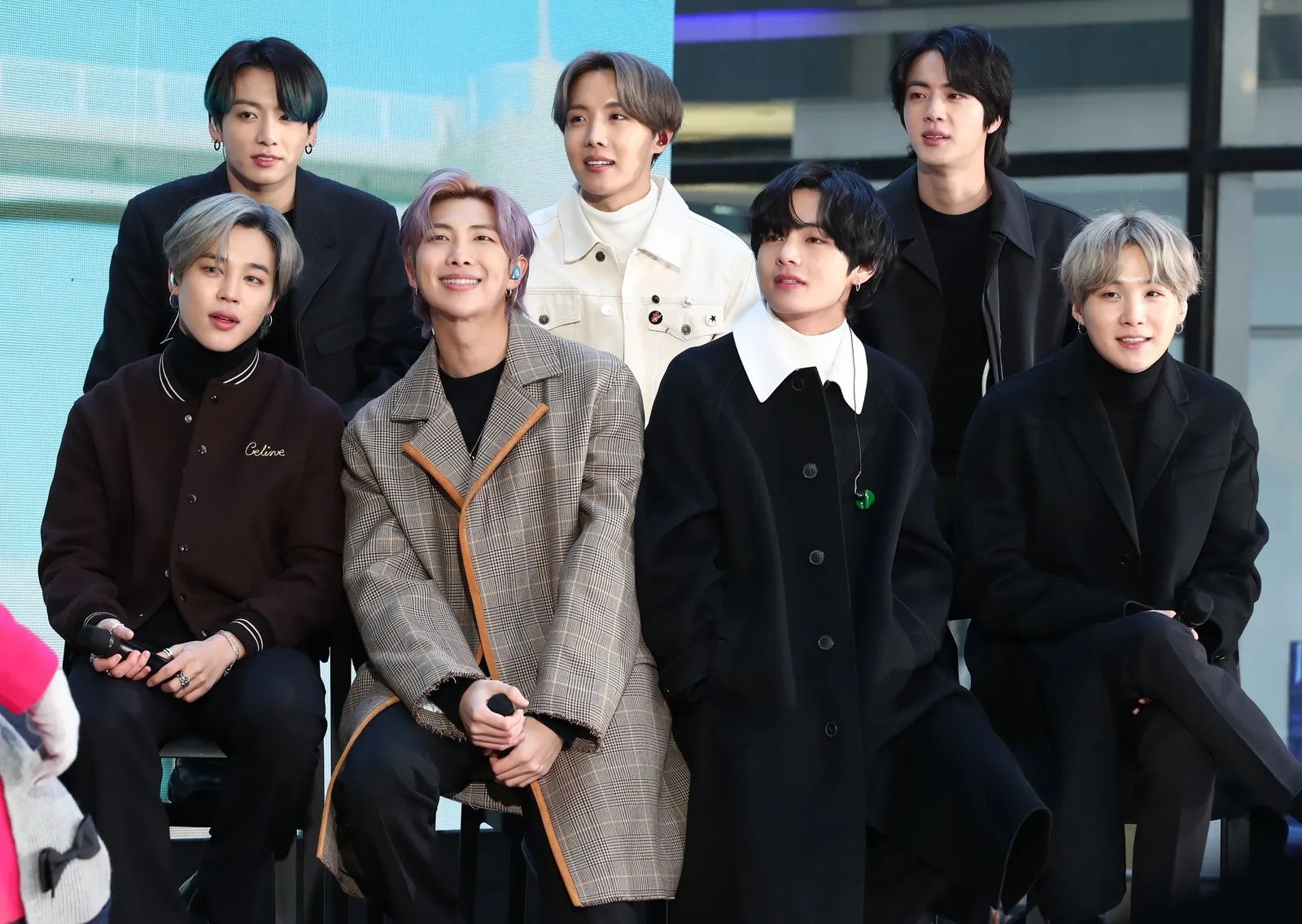 BTS 防彈少年團即將退伍:回歸時間、V 承諾:「會帥氣的演出!」