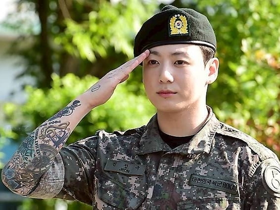 BTS 防彈少年團田柾國退伍竟遭私生飯闖空門！粉絲怒轟：「別再騷擾他了！」