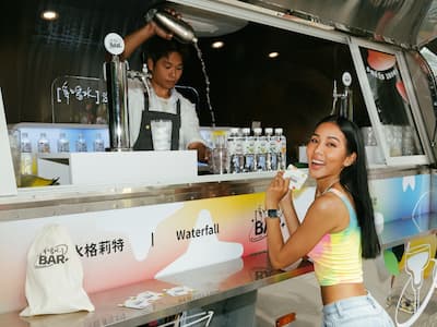 這 Shot 水啦！多喝水 BAR 快閃信義潮點，用最ㄎㄧㄤ的方式，勸你喝最正經的水！