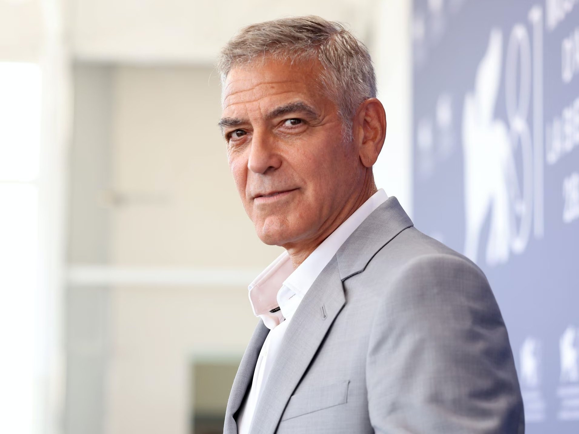 喬治克隆尼 George Clooney 罕見動怒！坦言認識川普 30 多年：「他一直是追女人的男人！」
