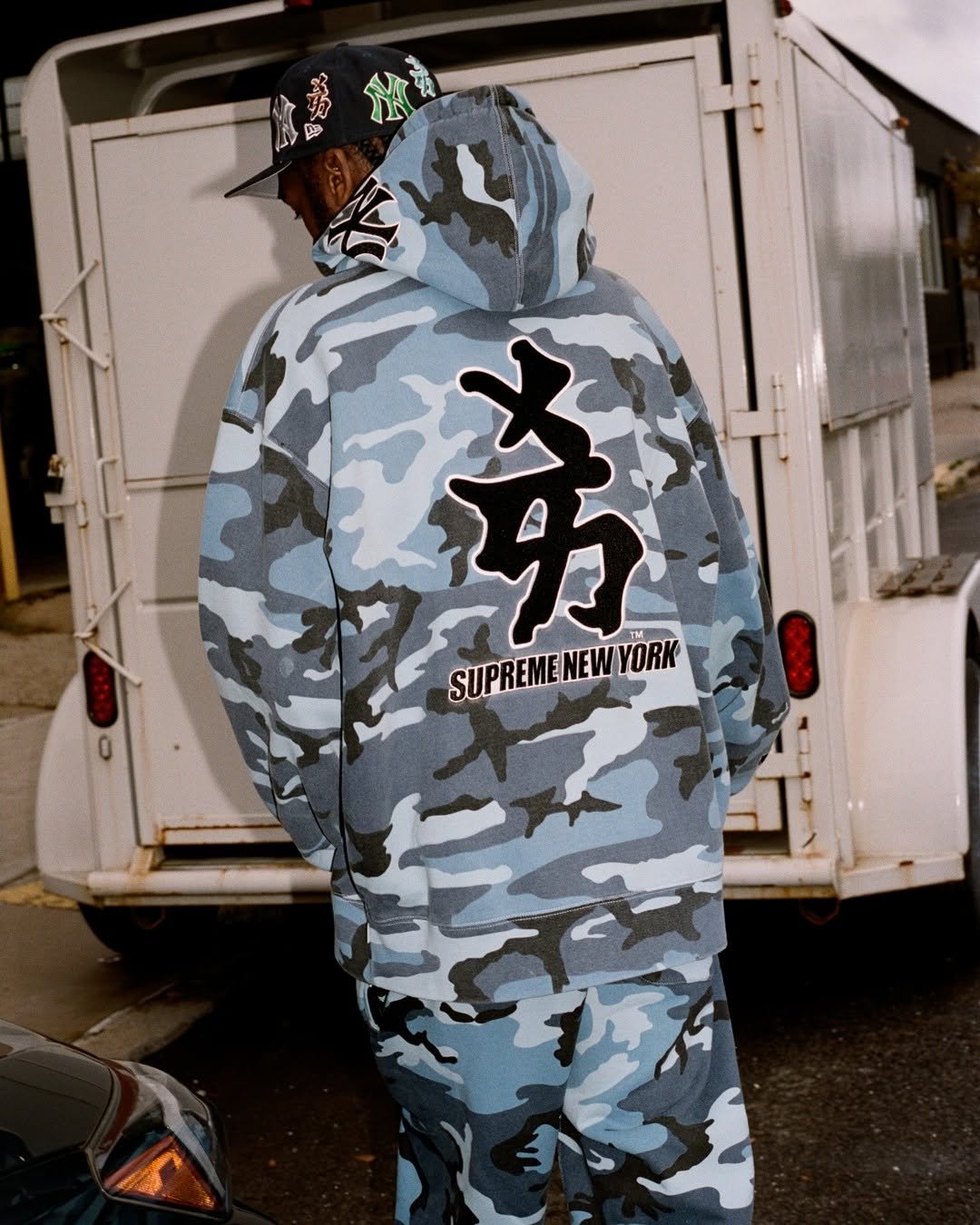 Supreme 經典聯名回憶殺!Zoo York、GOODENOUGH 等 7 組 OG 品牌再現潮流黃金年代!