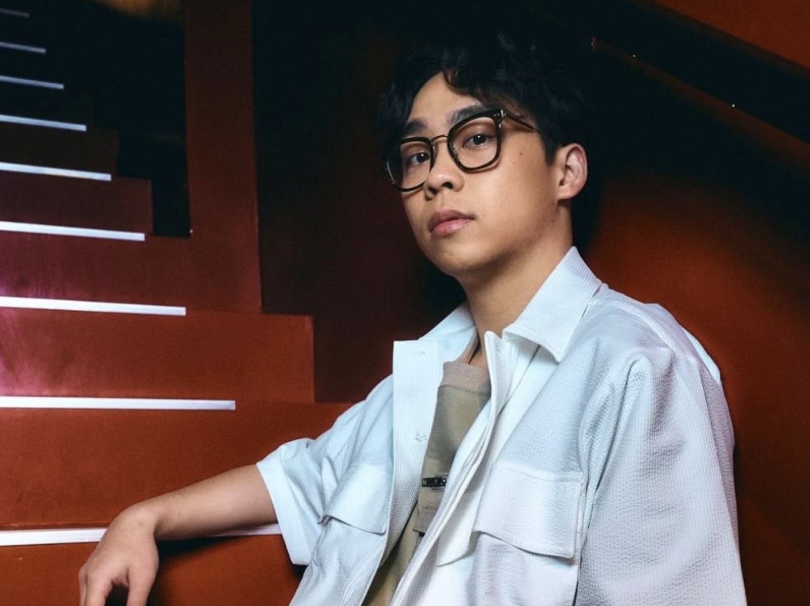 Albee IG 發文否認戀情重疊！談和賀瓏關係：「我沒有對不起任何一個人！」