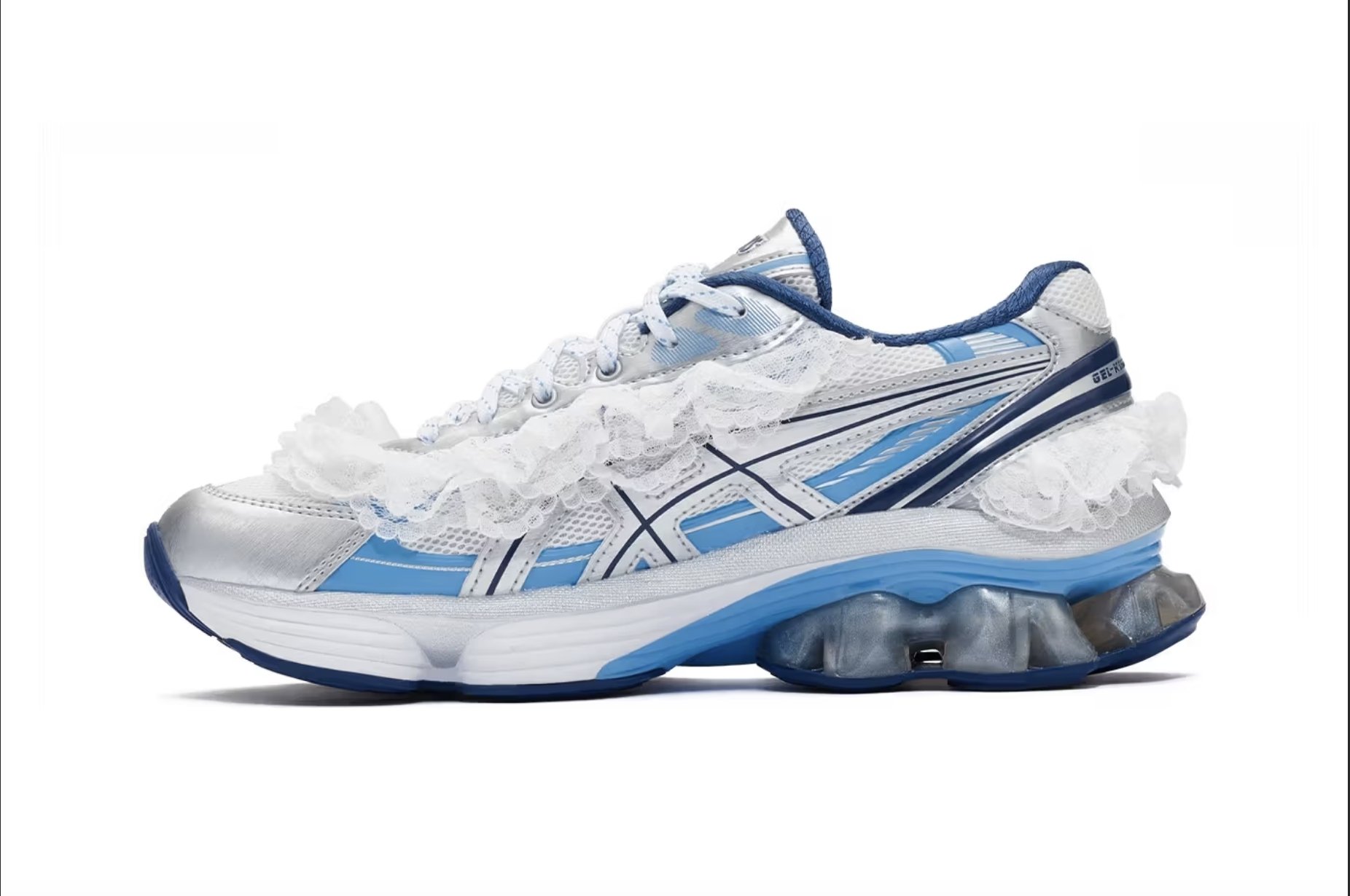 ASICS x SHUSHU TONG 聯名鞋款正式曝光!融合蕾絲與街頭美學的話題新作,發售資訊搶先一覽!