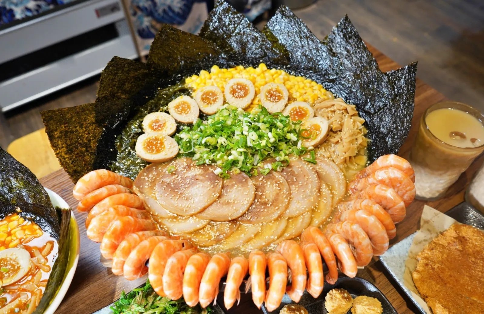 2025 全台巨無霸美食總整理｜店家、地址、價格一次看！