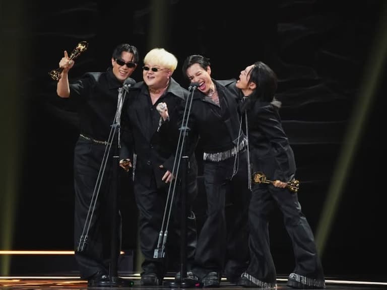 金曲 36/ TRASH 以《幸福的末班車》奪下最佳樂團獎!高喊:「等了十五年!」