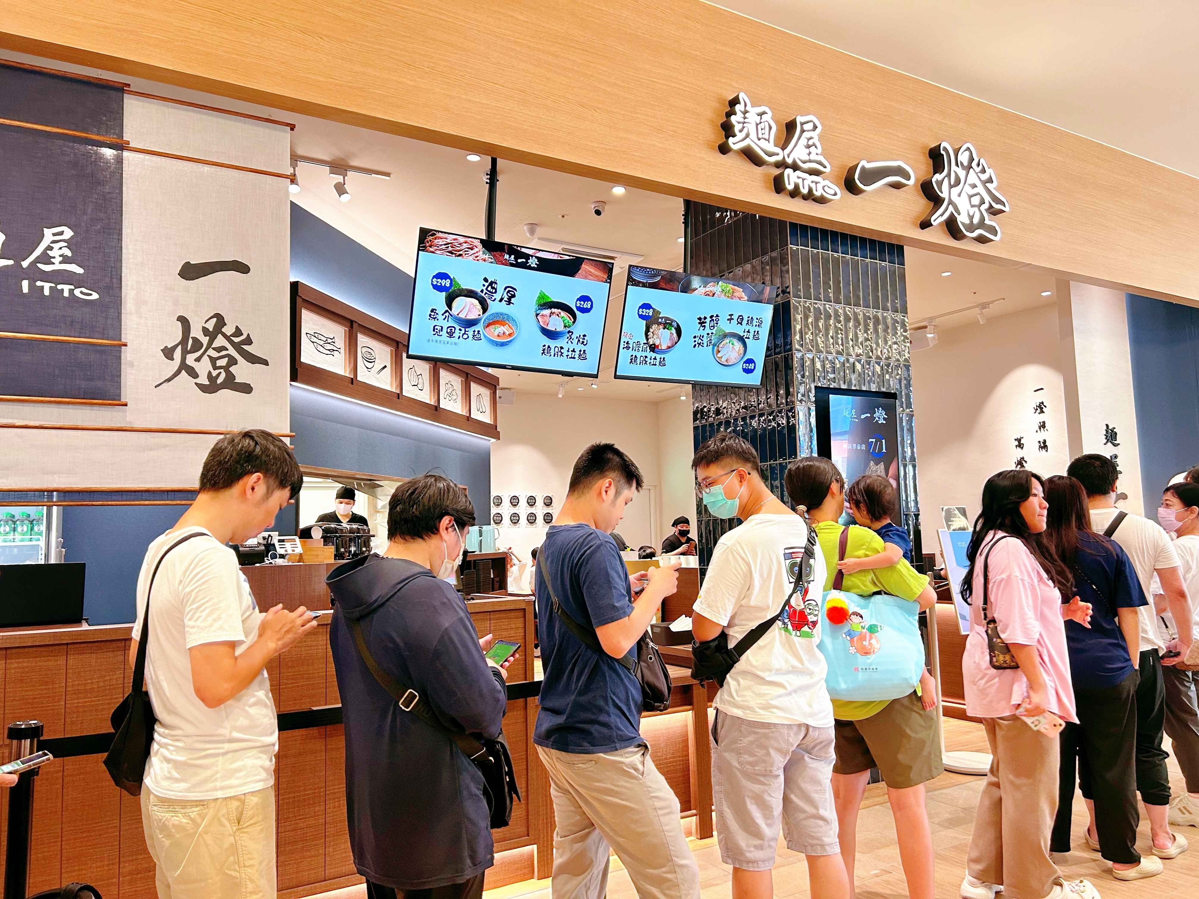 一秒出國爽飛夏威夷！華泰名品城「呼拉盛夏」超Chill開啟：美食18連發、草裙舞熱力開跳、Outlet新品牌狂炸登場！