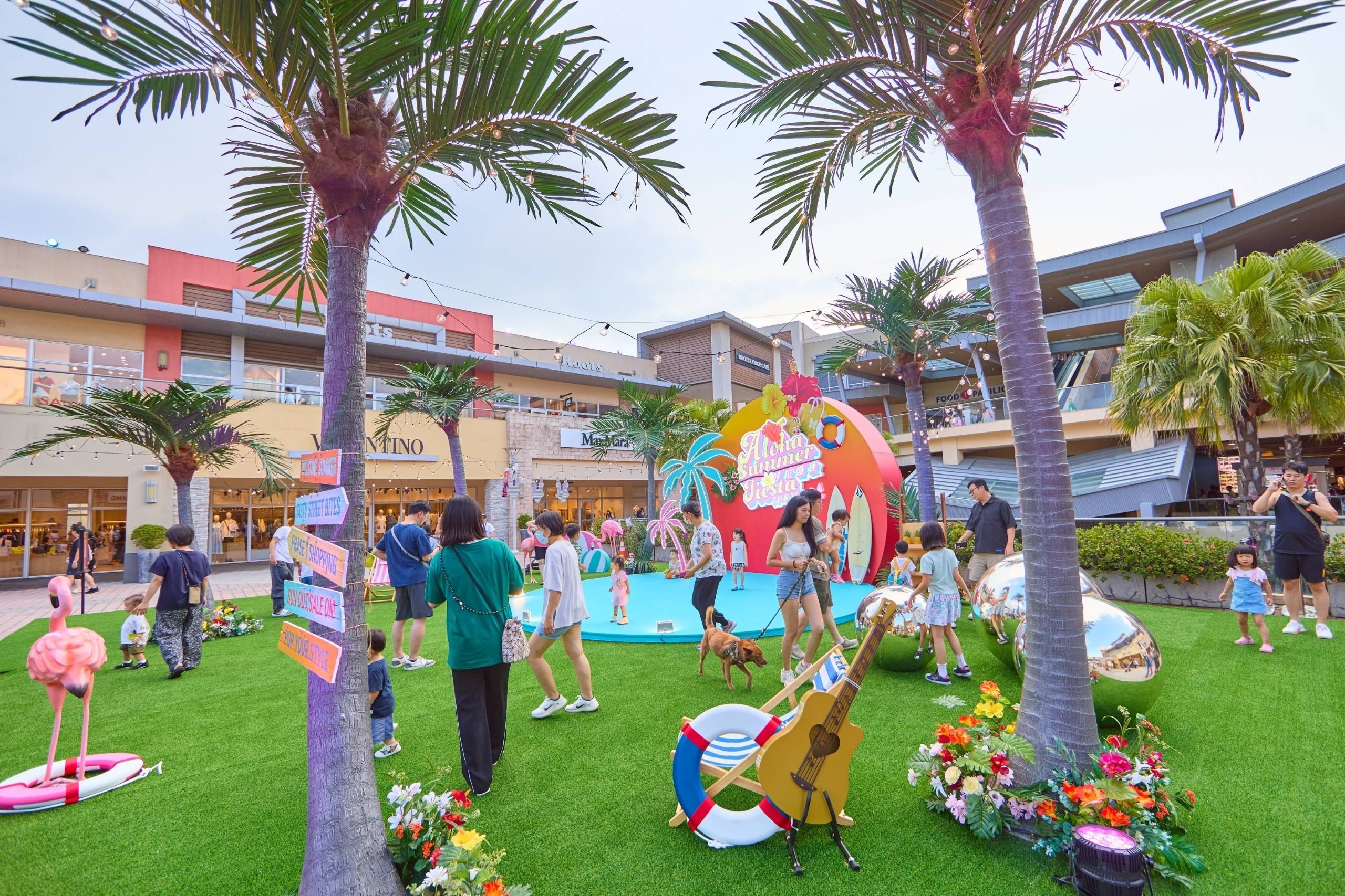 一秒出國爽飛夏威夷！華泰名品城「呼拉盛夏」超Chill開啟：美食18連發、草裙舞熱力開跳、Outlet新品牌狂炸登場！