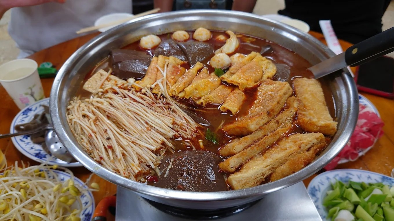 台北藍記麻辣鍋突然宣布歇業!嚴格店規曾惹毛陳喬恩引熱議!